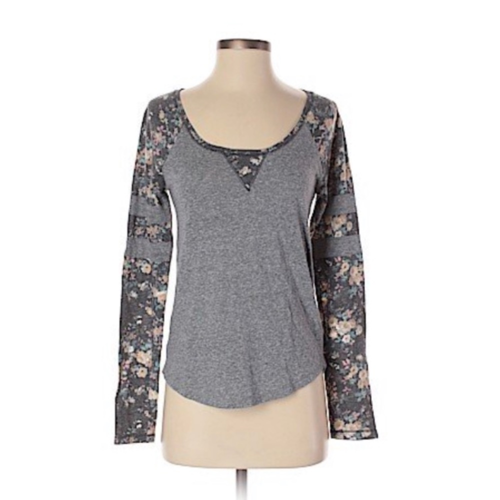 *4/$24*Nollie Heather Grey Floral Long Sleeve